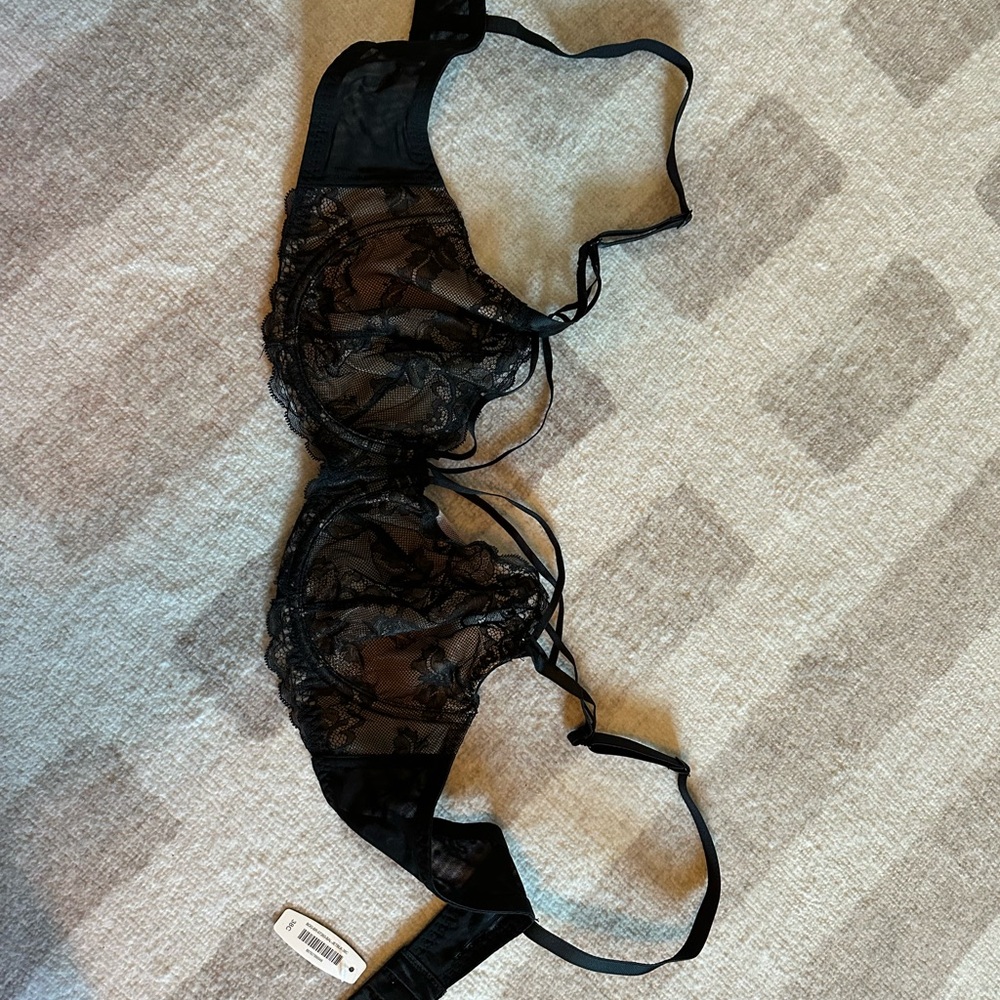 Adore Me Elegant Black Lace Bra - 38C